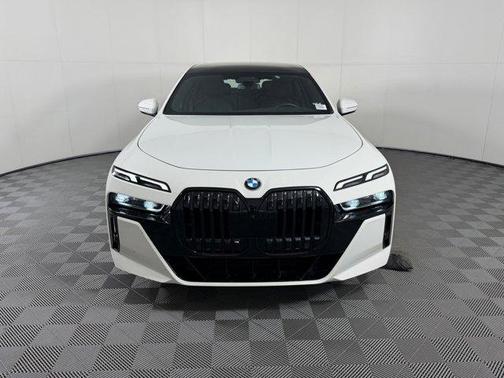 2023 BMW 760 760i xDrive