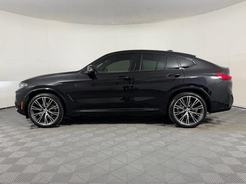 2023 BMW X4 xDrive30i