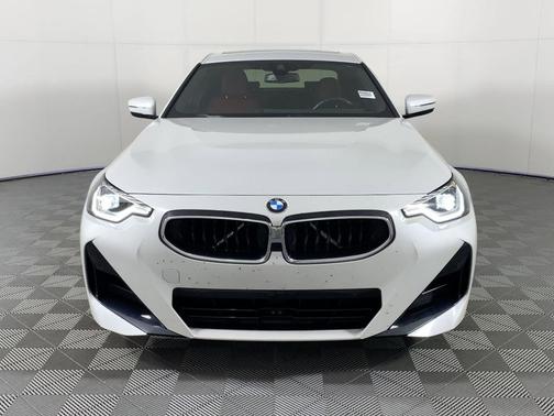 2023 BMW 230 i