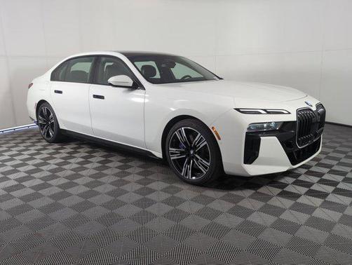 2026 BMW 740 i