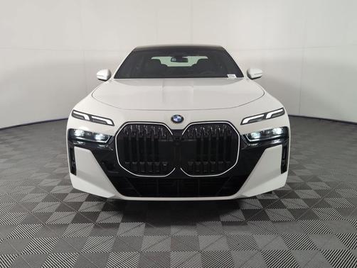 2026 BMW 740 i