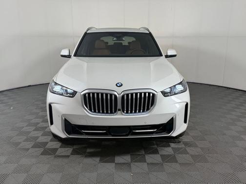 Mineral White Metallic 2026 BMW X5 sDrive40i