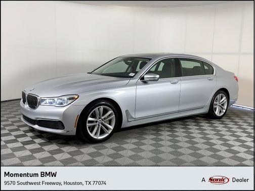 2019 BMW 750 i
