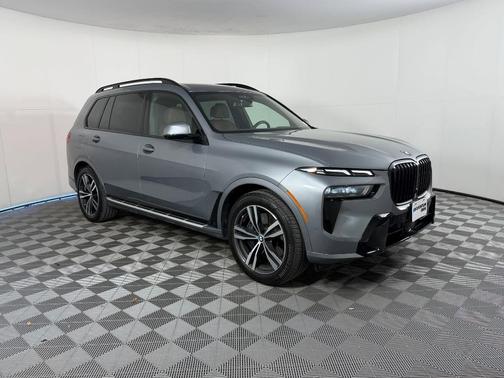 Gray 2026 BMW X7 xDrive40i