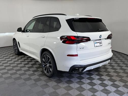 Alpine White 2026 BMW X5 sDrive40i