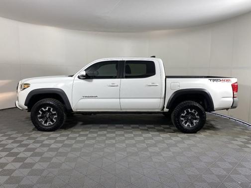 2016 Toyota Tacoma SR5