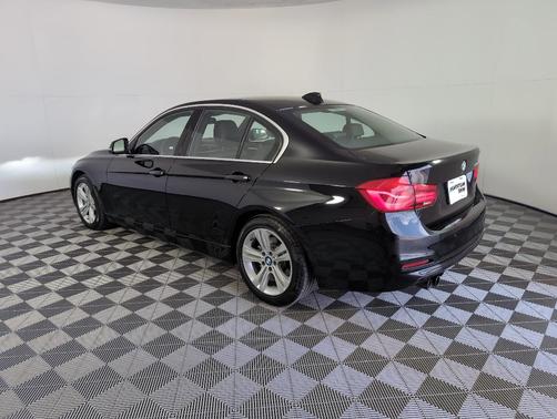 2017 BMW 330 i