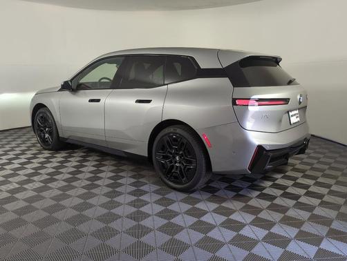 2026 BMW iX xDrive45