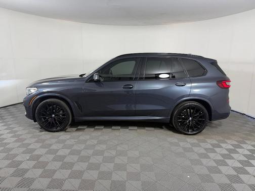 Metallic 2022 BMW X5 sDrive40i
