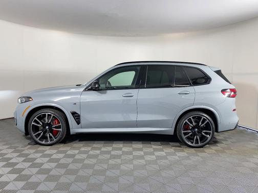 2026 BMW X5 M60i