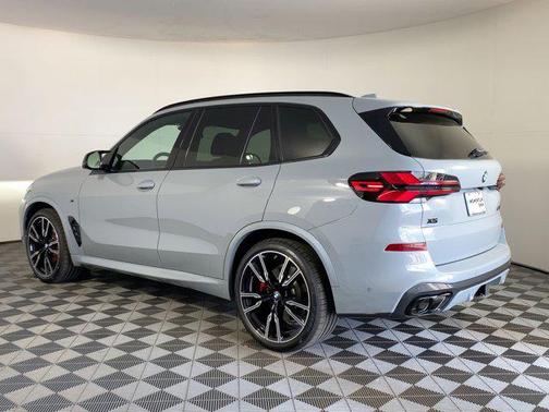 2026 BMW X5 M60i