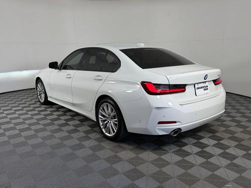 Alpine White 2023 BMW 330 i
