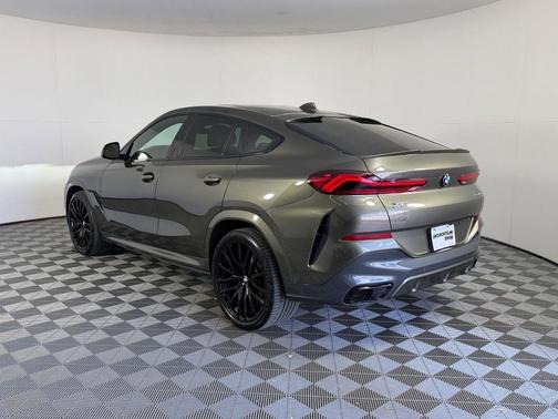 Manhattan Green Metallic 2022 BMW X6 xDrive40i