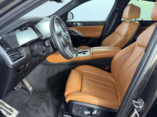 Manhattan Green Metallic 2022 BMW X6 xDrive40i