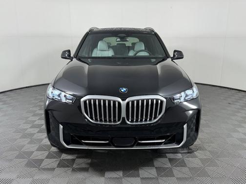 Black Sapphire Metallic 2026 BMW X5 sDrive40i