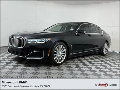 2022 BMW 740 i