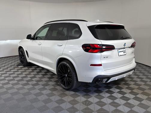 2026 BMW X5 sDrive40i