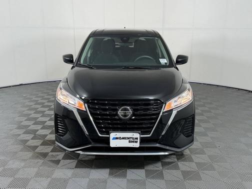 Super Black 2021 Nissan Kicks S
