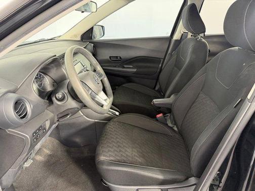 Super Black 2021 Nissan Kicks S