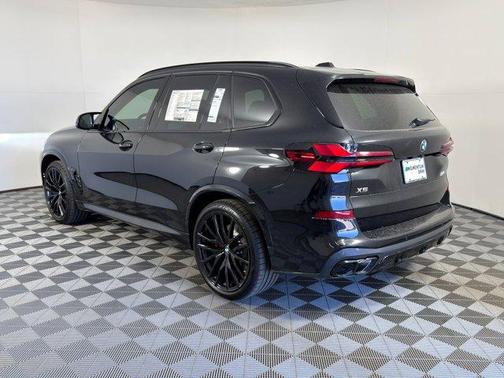 Black Sapphire Metallic 2026 BMW X5 M60i