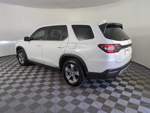 2023 Honda Pilot EX-L 7-Passenger