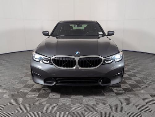2022 BMW 330 i
