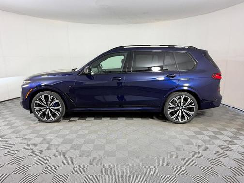 Tanzanite Blue II Metallic 2026 BMW X7 M60i