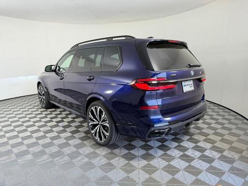 Tanzanite Blue II Metallic 2026 BMW X7 M60i
