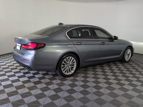 2021 BMW 530 i