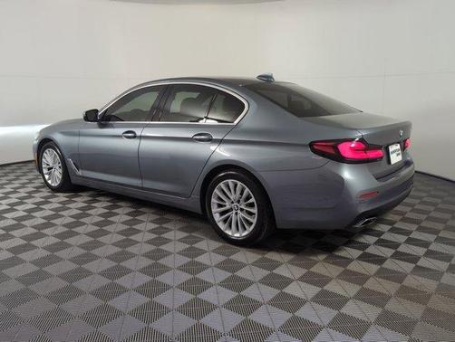 2021 BMW 530 i