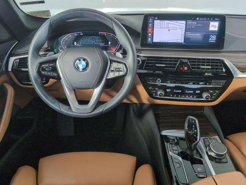 2021 BMW 530 i