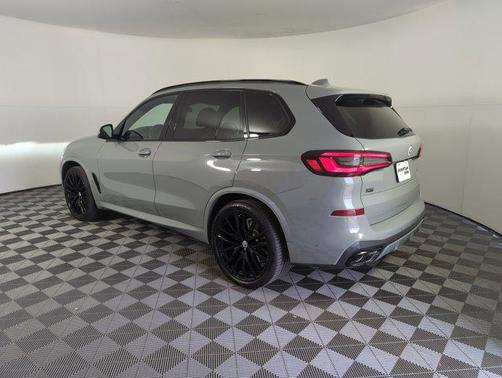 2023 BMW X5 M50i