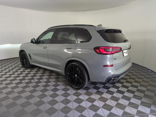 2023 BMW X5 M50i