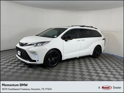 White 2023 Toyota Sienna XSE