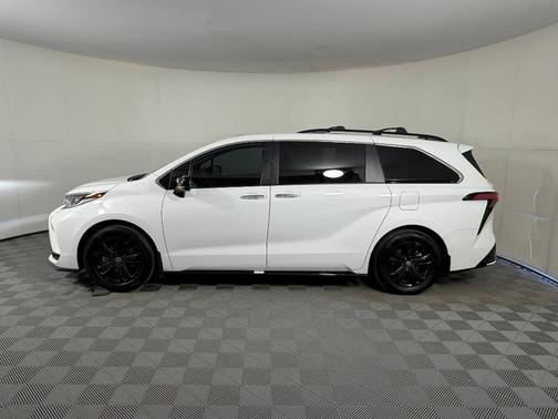 White 2023 Toyota Sienna XSE
