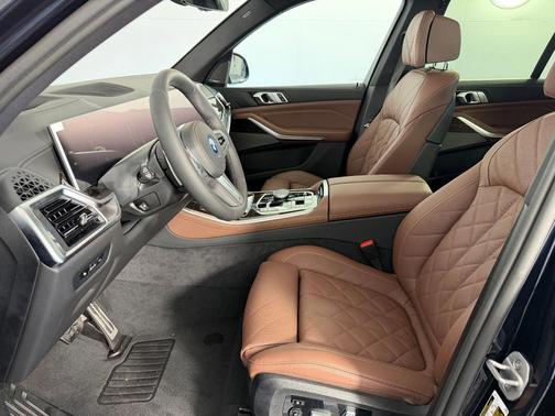Carbon Black Metallic 2026 BMW X5 PHEV xDrive50e