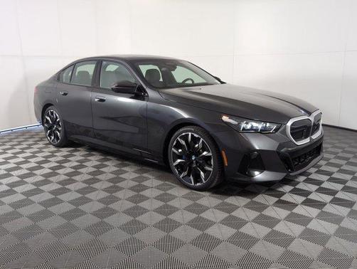 2025 BMW i5 M60