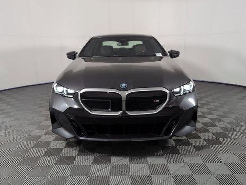 2025 BMW i5 M60