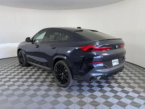 Carbon Black Metallic 2026 BMW X6 xDrive40i