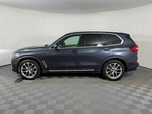 Arctic Gray Metallic 2021 BMW X5 sDrive40i