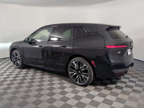 2026 BMW iX xDrive60