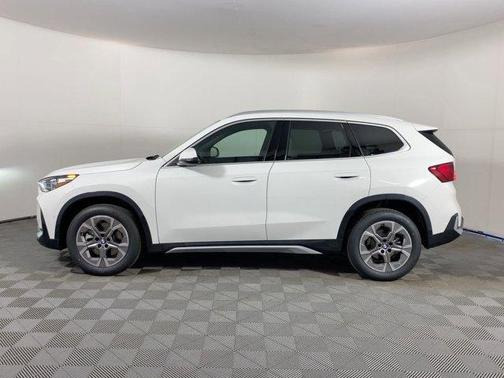 Alpine White 2026 BMW X1 xDrive28i
