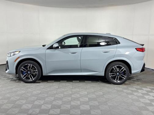Brooklyn Gray Metallic 2026 BMW X2 xDrive28i