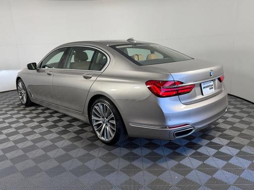 2018 BMW 750 i