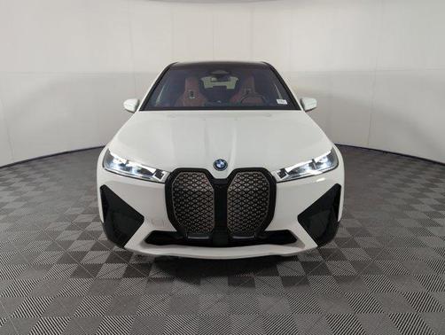 2023 BMW iX M60