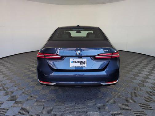 2024 BMW 530 i
