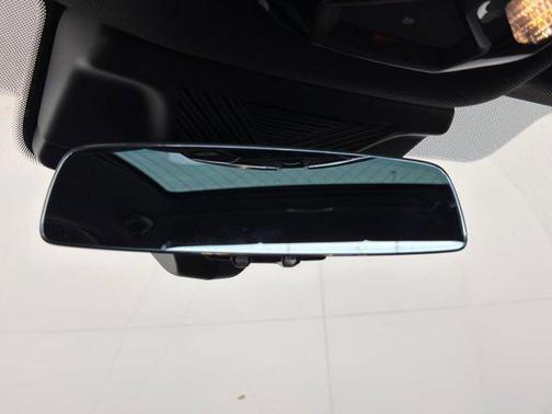 Alpine White 2026 BMW 750e xDrive