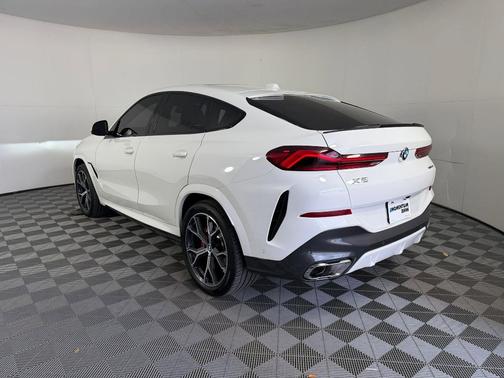 Alpine White 2025 BMW X6 xDrive40i