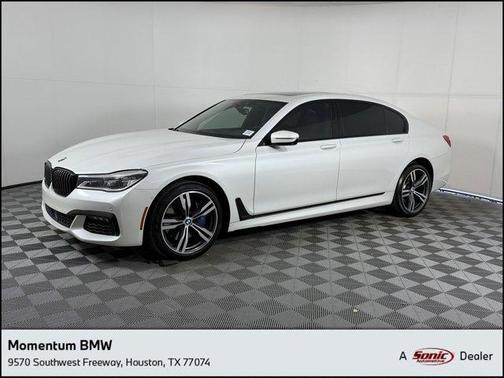 Mineral White Metallic 2019 BMW 750 i