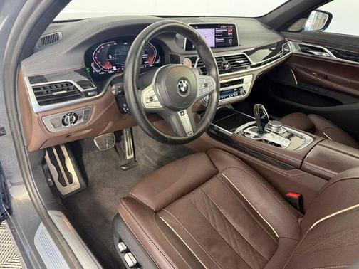 Gray Metallic 2022 BMW 740 i